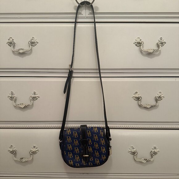 Dooney & Bourke crossbody purse - Picture 2 of 9